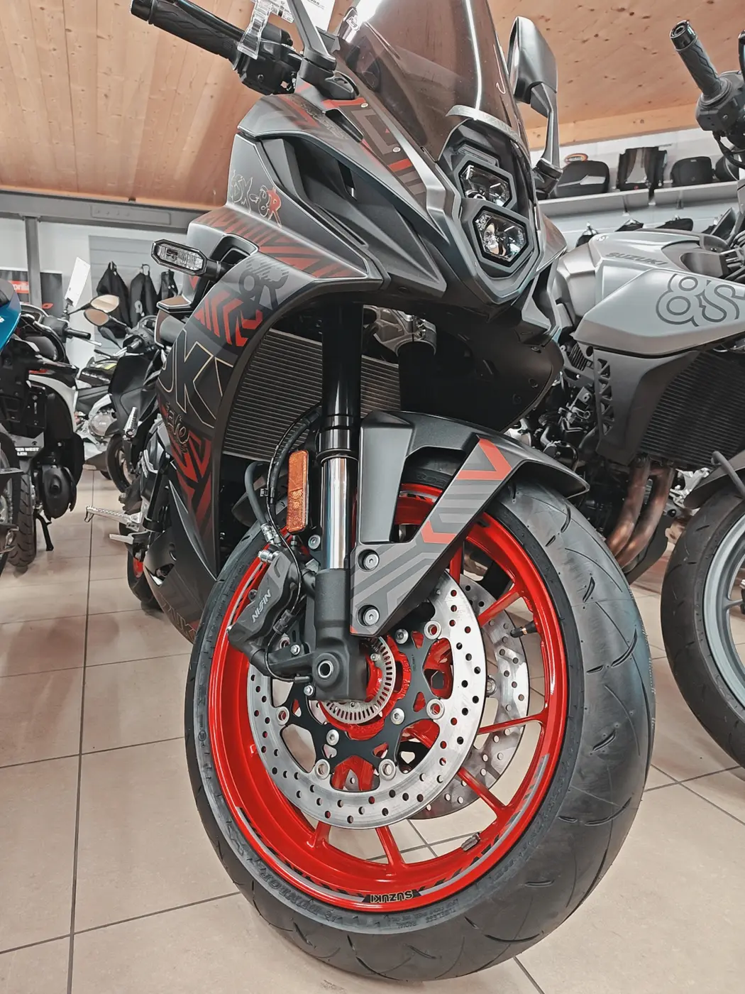 Suzuki Motorräder bei Moto-Center WEST St. Gallen Suzuki Motorräder bei Moto-Center WEST St. Gallen